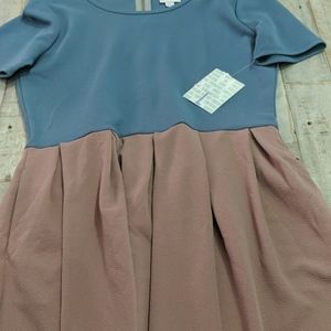 Large LuLaRoe Amelia